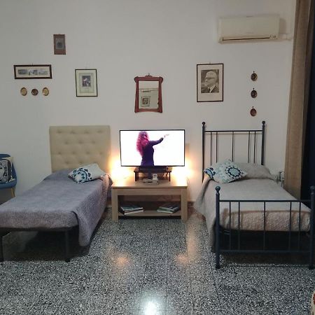 Miky M House B&B กาญารี ภายนอก รูปภาพ