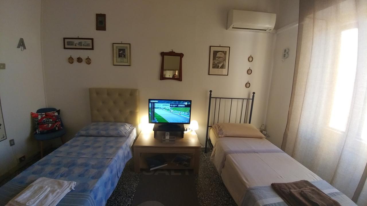 Miky M House B&B กาญารี ภายนอก รูปภาพ